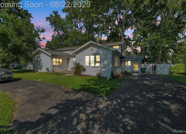 Property at 5706 Cardwell St, Garden City, MI 48135, 4 beds, 2 baths