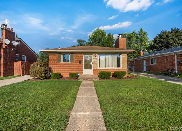 Property at 7486 Robindale Ave, Dearborn Heights, MI 48127, 3 beds, 2 baths
