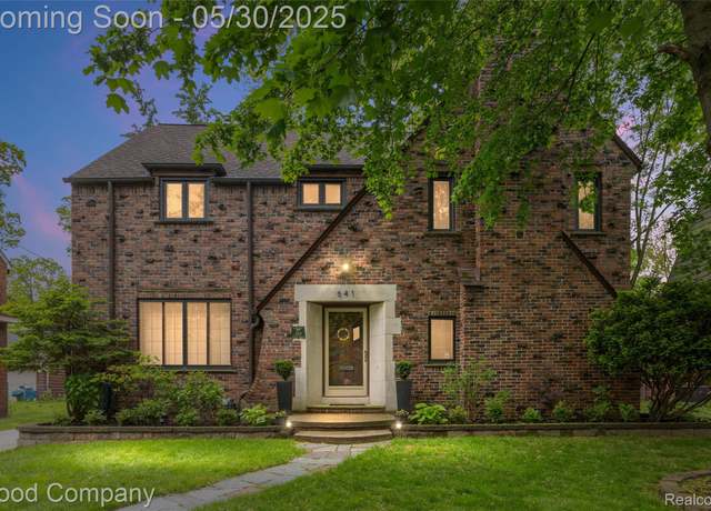 Property at 641 W Woodland St, Ferndale, MI 48220, 5 beds, 2.5 baths