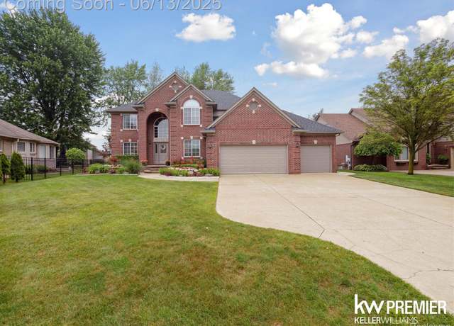 Property at 18961 Pine Ln, Macomb, MI 48042, 4 beds, 3 baths