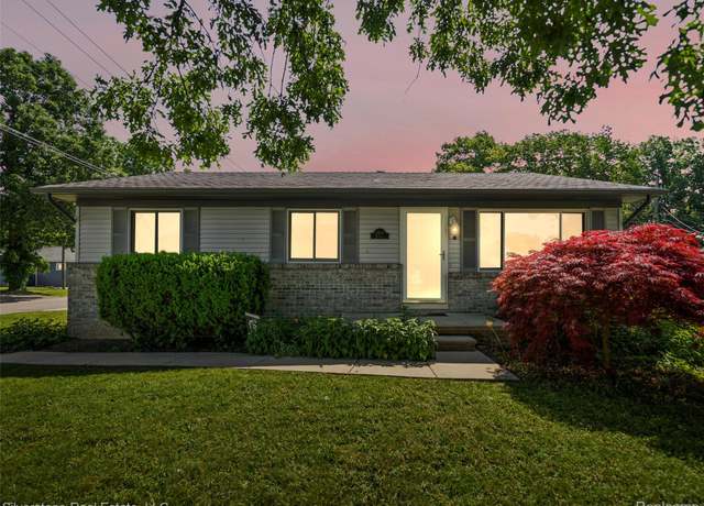 Property at 2807 Hartline Dr, Rochester Hills, MI 48309, 3 beds, 2 baths