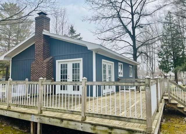 Property at 211 Atwood Dr, Prudenville, MI 48651, 2 beds, 1 bath