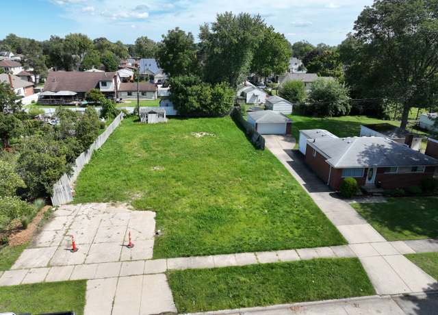 Property at 6010 Kinmore St, Dearborn Heights, MI 48127