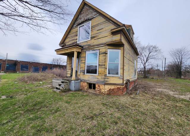 Property at 6419 Roosevelt St, Detroit, MI 48208, 3 beds, 1 bath