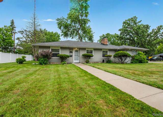 Property at 24710 Lathrup Blvd, Southfield, MI 48075, 4 beds, 2 baths