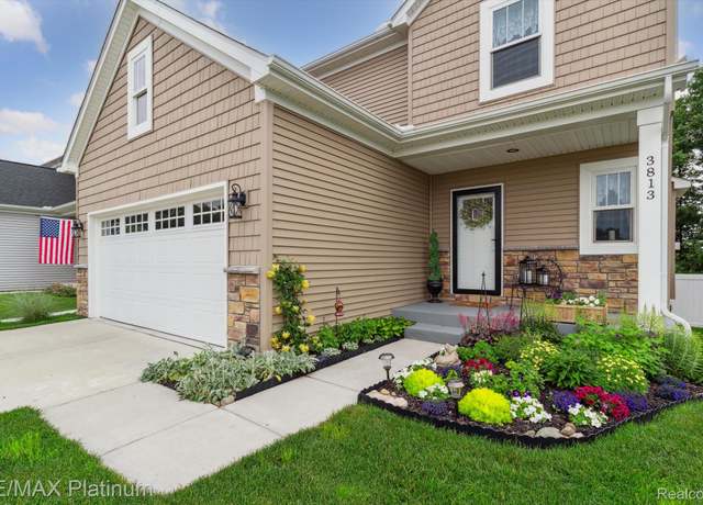 Property at 3813 Sloan Dr, Holly, MI 48442, 3 beds, 2.5 baths