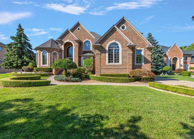 Property at 5883 Jackelyn Ct, Washington, MI 48094, 6 beds, 4.5 baths