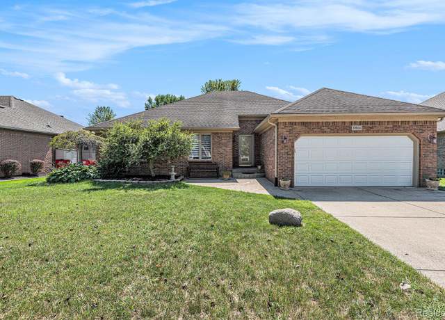 Property at 19866 Barchester Dr, Macomb Township, MI 48044, 3 beds, 2.5 baths