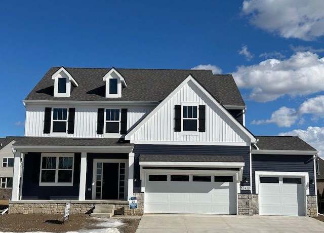 Property at 52420 Wellington Valley Dr, Macomb, MI 48042, 4 beds, 2.5 baths