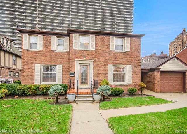 Property at 551 Fiske Dr, Detroit, MI 48214, 3 beds, 3 baths