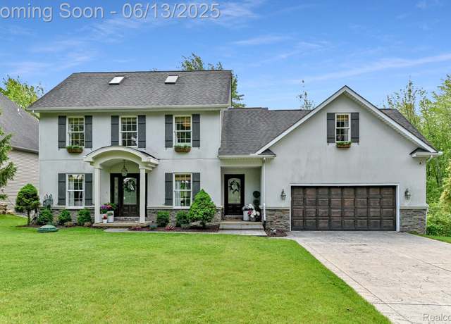 Property at 15280 Curtwood Dr, Linden, MI 48451, 3 beds, 2.5 baths
