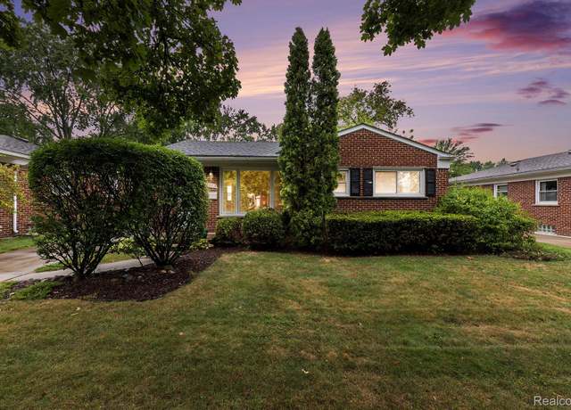 Property at 1613 Englewood Ave, Royal Oak, MI 48073, 3 beds, 1.5 baths