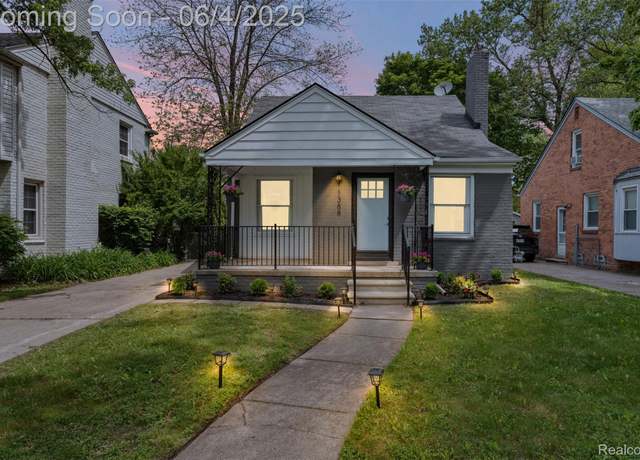 Property at 1388 Vernier Rd, Grosse Pointe Woods, MI 48236, 3 beds, 1.5 baths