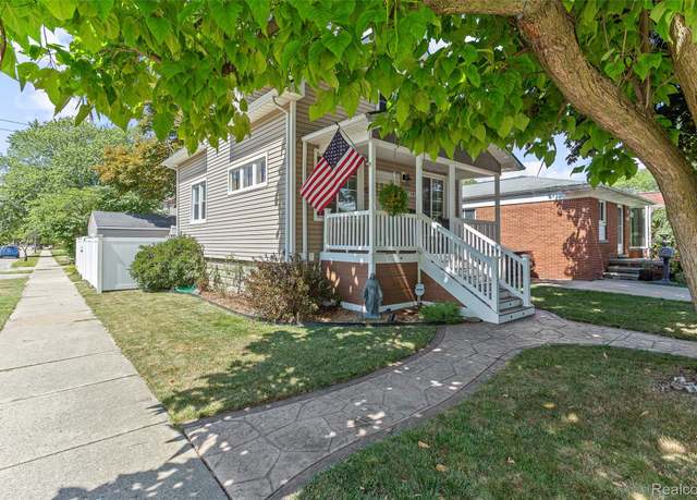 Property at 2398 12th St, Wyandotte, MI 48192, 3 beds, 2 baths
