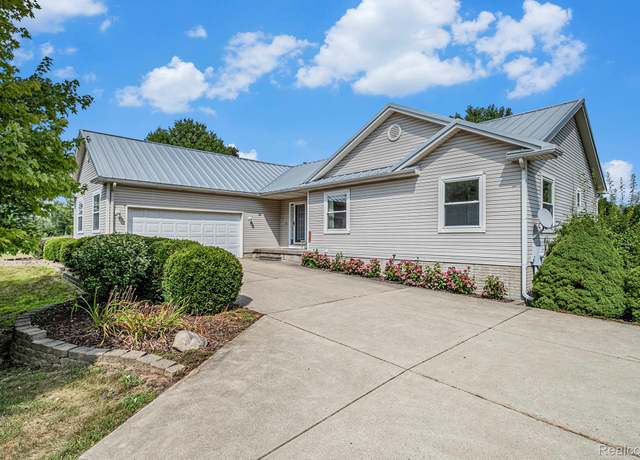 Property at 14413 Seymour Rd, Linden, MI 48451, 4 beds, 3.5 baths
