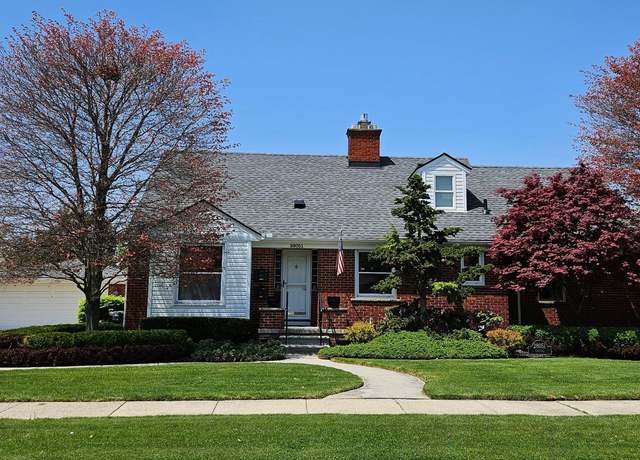 Property at 28051 Garfield St, Roseville, MI 48066, 3 beds, 3 baths