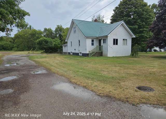 Property at 9871 Spruce St, Bay Port, MI 48720, 4 beds, 1 bath