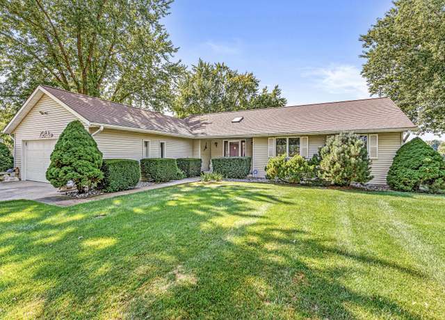 Property at 61972 Bayshore Dr, Sturgis, MI 49091, 4 beds, 3 baths
