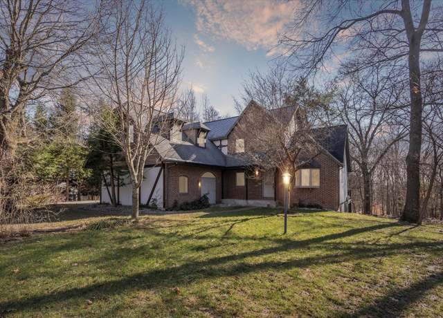 Property at 66731 Maple Wood Dr, Edwardsburg, MI 49112, 4 beds, 3 baths