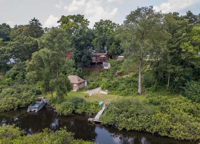 Property at 3181 Granda Vista Dr, Milford, MI 48380, 2 beds, 2 baths