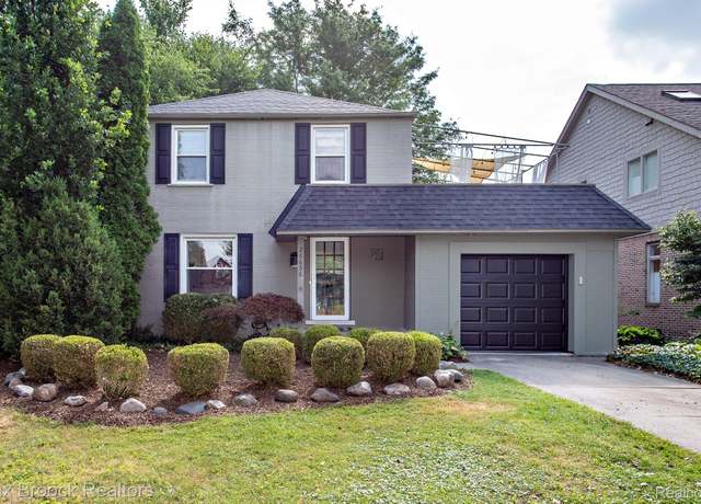 Property at 26636 Wyoming Rd, Huntington Woods, MI 48070, 3 beds, 1.5 baths
