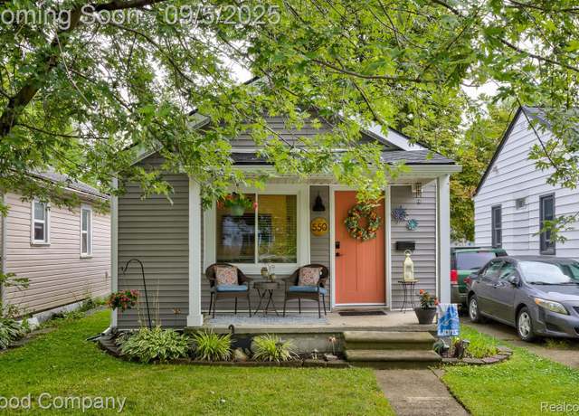 Property at 550 E Breckenridge St, Ferndale, MI 48220, 2 beds, 1 bath
