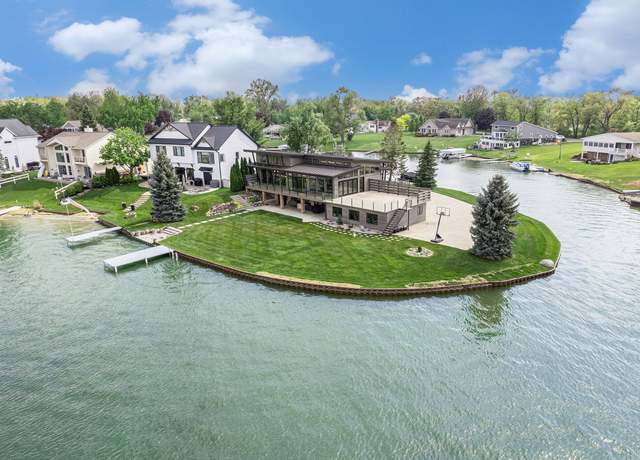 Property at 126 Robindale Ct, Brooklyn, MI 49230, 4 beds, 3.5 baths