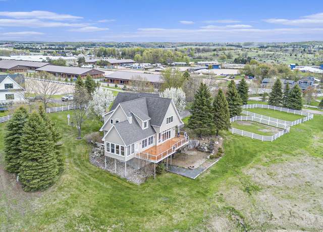 Property at 6075 Arabian Ln, Williamsburg, MI 49690, 5 beds, 4.5 baths