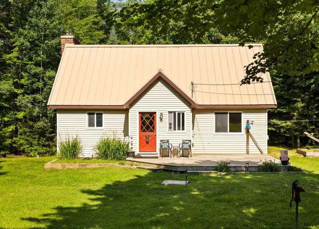 Property at 11625 East Dr, Fife Lake, MI 49633, 3 beds, 1.5 baths