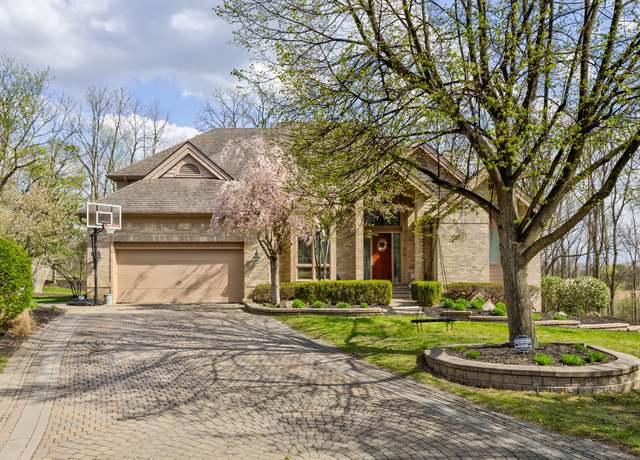 Property at 4981 Countryside Dr, West Bloomfield, MI 48323, 3 beds, 3.5 baths