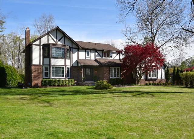 Property at 21520 Corsaut Ln, Beverly Hills, MI 48025, 4 beds, 2.5 baths