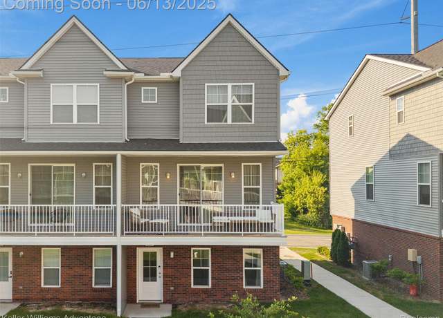 Property at 3947 Trailwaycommons Cir, Auburn Hills, MI 48326, 3 beds, 2.5 baths