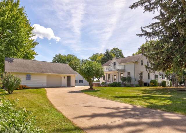 Property at 216 List St, Frankenmuth, MI 48734, 3 beds, 2.5 baths
