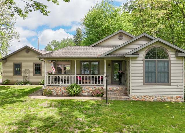Property at 31941 Terry Dr, Dowagiac, MI 49047, 3 beds, 2 baths
