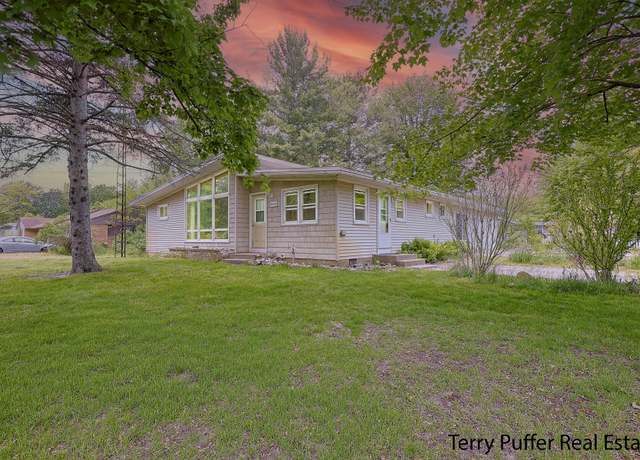 Property at 2576 Vine Ave, Muskegon, MI 49442, 3 beds, 1.5 baths