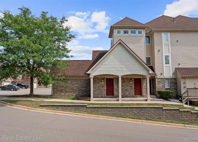 Property at 804 Brandon Ave, Pontiac, MI 48340, 3 beds, 2 baths
