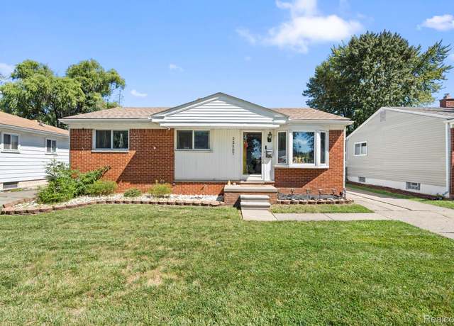 Property at 22527 Avon St, St Clair Shores, MI 48082, 3 beds, 2 baths