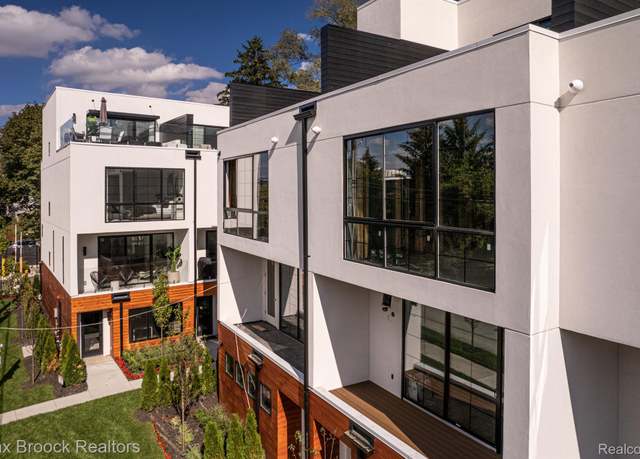Property at 533 E Harrison Ave #18, Royal Oak, MI 48067, 3 beds, 3.5 baths