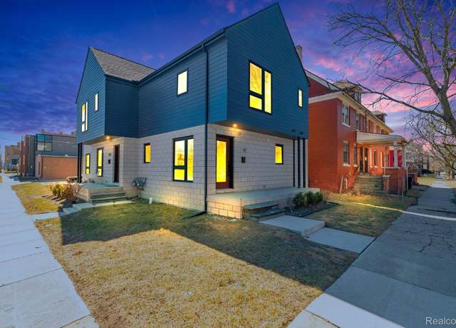 Property at 112 Mount Vernon St, Detroit, MI 48202, 2 beds, 1.5 baths