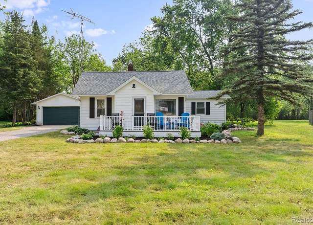 Property at 316 N Seymour Rd, Flushing, MI 48433, 2 beds, 1 bath