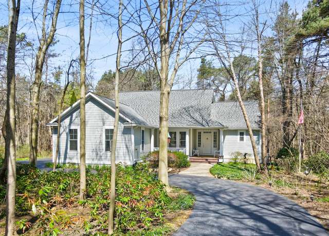 Property at 2700 Deep Forest Way, Fennville, MI 49408, 5 beds, 4.5 baths