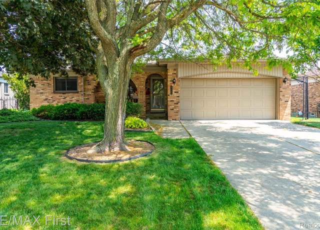 Property at 47798 Chrys Rd, Macomb, MI 48044, 3 beds, 1.5 baths
