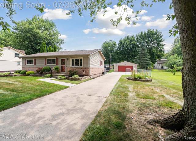 Property at 26091 Rogell Rd, New Boston, MI 48164, 3 beds, 2 baths