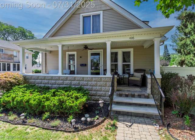 Property at 426 Parkdale Ave, Rochester, MI 48307, 3 beds, 3.5 baths
