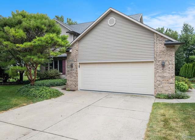 Property at 8175 Boulder Dr, Davison, MI 48423, 3 beds, 2.5 baths