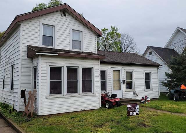 Property at 210 Locust St, Morenci, MI 49256, 3 beds, 1 bath