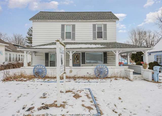 Property at 231 Goodrich St, Vassar, MI 48768, 3 beds, 1.5 baths