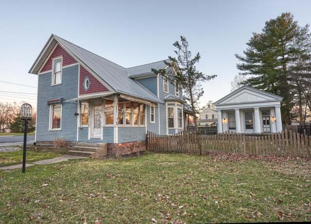 Property at 1008 Oak St, Niles, MI 49120, 4 beds, 2 baths