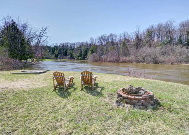 Property at 5871 W 12 Rd, Mesick, MI 49668, 3 beds, 1 bath