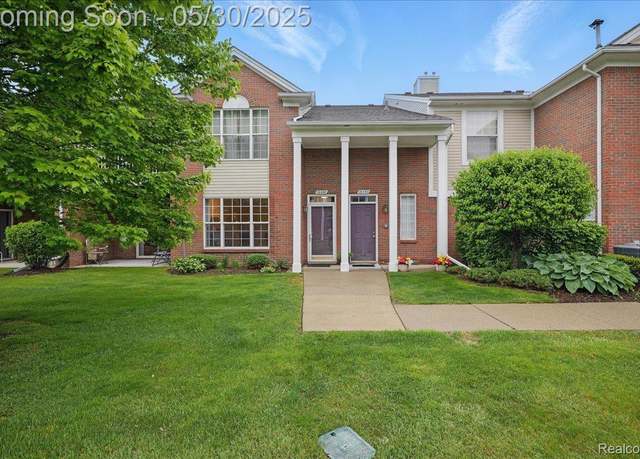 Property at 16490 Norfolk Dr, Macomb, MI 48044, 2 beds, 2 baths